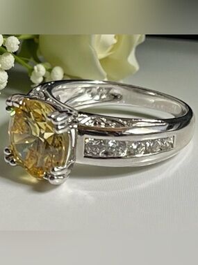 Silver Ross Simons Large Yellow CZ Prong Set Solitaire w Pave Set Clear CZ Ring